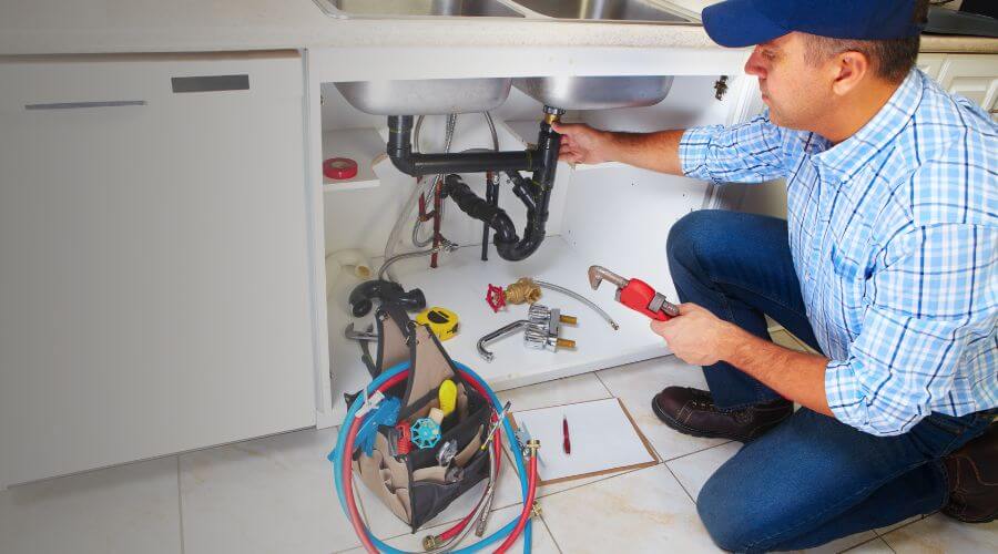 Local expert plumbing services in Kansas, IL